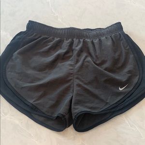 Nike dri-fit tempo short